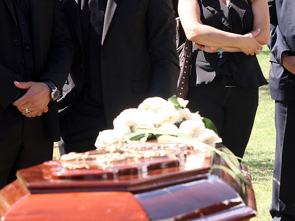 REGRESA A LA VIDA LUEGO DE ESTAR SEIS D�AS MUERTA