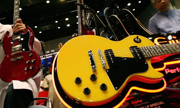 'GIBSON' FABRICA GUITARRAS CON MADERA ILEGAL