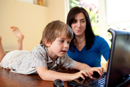 �C�MO ENTENDERSE CON LOS HIJOS EN LA ERA DE INTERNET?