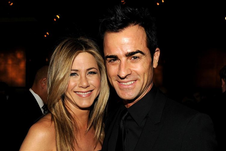 JENNIFER ANISTON Y JUSTIN THEROUX SE COMPROMETEN