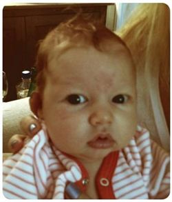 FOTO: JESSICA SIMPSON PRESENTA A SU BEB�