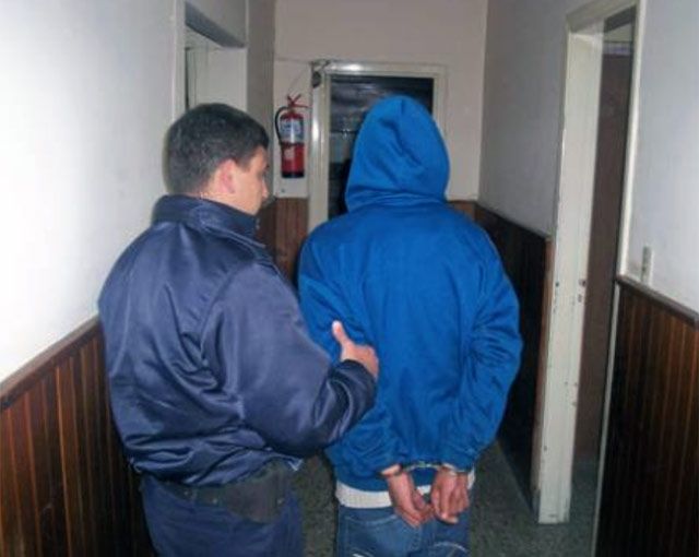 ADOLESCENTE DETENIDO POR ASUSTAR CON AMETRALLADORA
