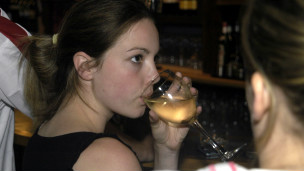 �LOS RUIDOS AFECTAN EL SABOR DEL ALCOHOL?