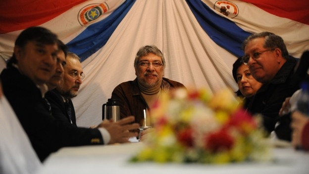 LUGO FORMA UN GABINETE POR LA 'RESTAURACI�N DEMOCR�TICA'