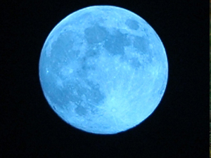 POR QU� EL FEN�MENO DE LAS DOS LUNAS LLENAS EN AGOSTO