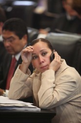 ELENA ORANTES RENUNCIA TRAS ALIANZA PRI, PVEM Y PANAL