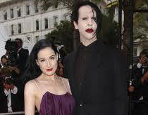 MARILYN MANSON SE CASA CON SU NOVIA SERAPHINA