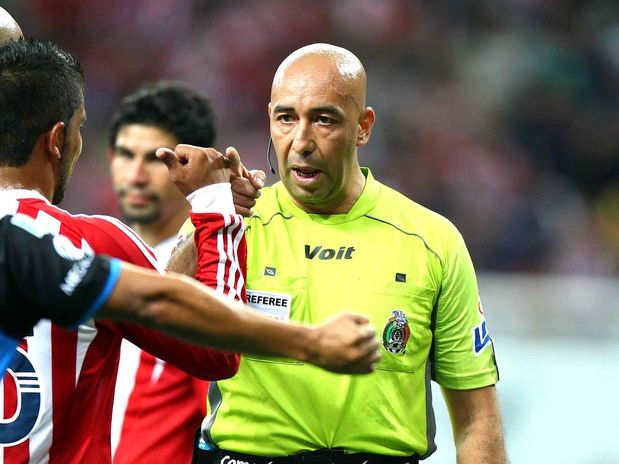 MAURICIO MORALES �RBITRO EN DUELO 'ESTUDIANTES-AM�RICA'