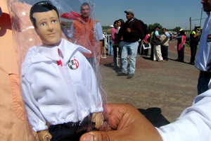 EL MU�ECO 'KEN' DE ENRIQUE PE�A NIETO - FOTOS