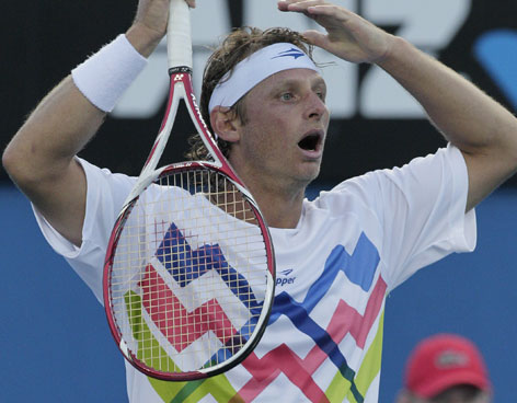 MULTAN A NALBANDIAN EN AUSTRALIA POR HACER BERRINCHE