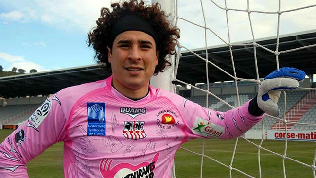 OCHOA PORTERO DE LOS AMISTOSOS DEL TRICOLOR