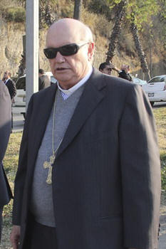 EL OBISPO ON�SIMO CEPEDA RENUNCIA A LOS 75 A�OS DE EDAD