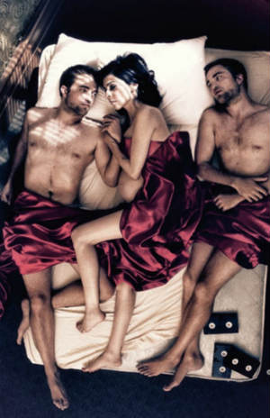 ROBERT PATTINSON PROTAGONIZA HOT M�NAGE A TROIS - FOTOS