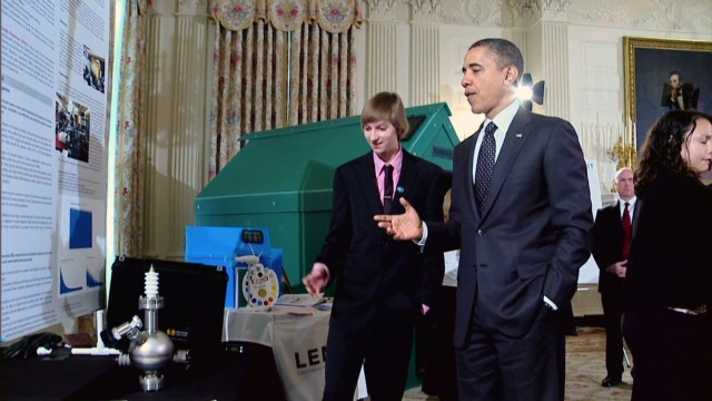 ADOLESCENTE CONSTRUYE UN REACTOR NUCLEAR