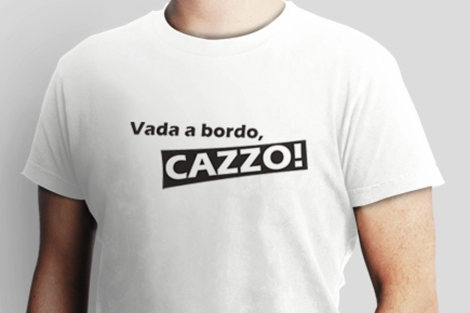 FUROR REMERAS CON FRASE 'SUBA A BORDO, JODER!' DE LA TRAGEDIA DEL COSTA CONCORDIA