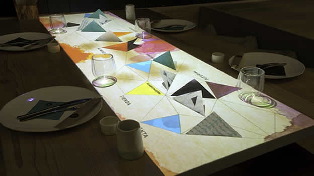 RESTAURANTE MEXICANO CON MESAS INTERACTIVAS