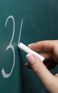 NI�AS INTENTAN ASESINAR A SU MAESTRA CON COCTEL MORTAL