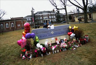 FUNERAL DE WHITNEY HOUSTON SER� EL S�BADO EN NUEVA JERSEY
