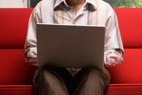 Insólito: Va preso por ver porno animado de elfos