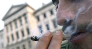 Insólito: Dona su ropa y olvida marihuana dentro de ella