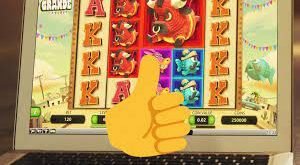 Which are the legal slots providers in the UK?