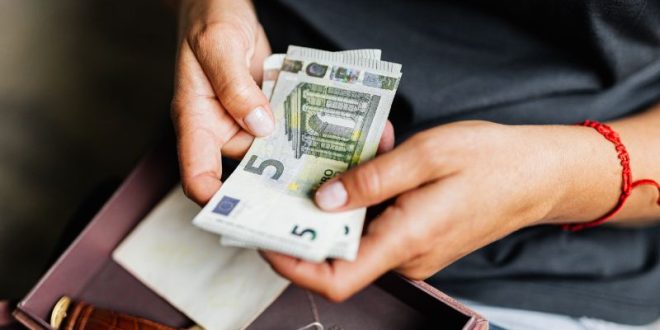 Necesito enviar dinero al extranjero: ¿Cómo hacerlo?