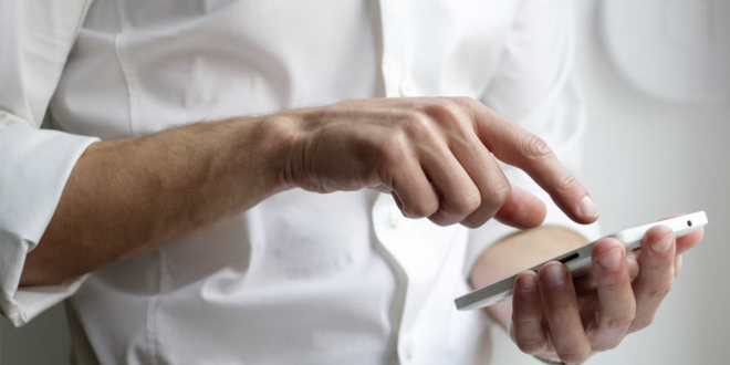 ¿Qué aspectos debe cubrir un buen teléfono para usar en el trabajo?